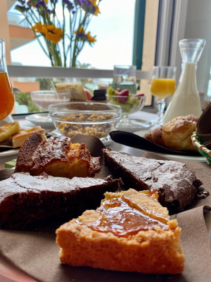 Hotel Alba Chiara Finale Ligure Kültér fotó