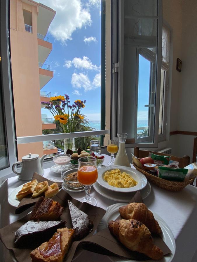 Hotel Alba Chiara Finale Ligure Kültér fotó