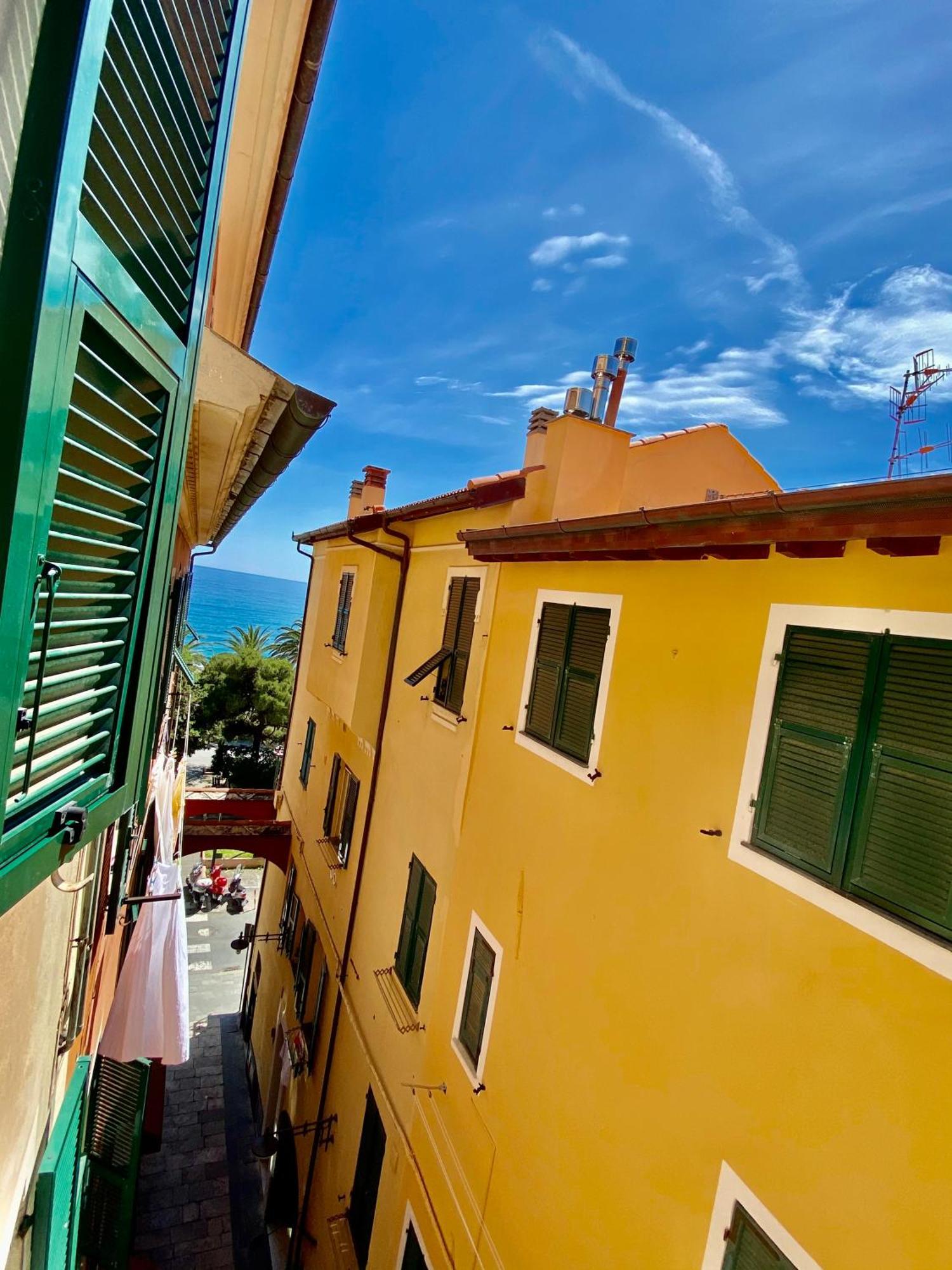 Hotel Alba Chiara Finale Ligure Kültér fotó