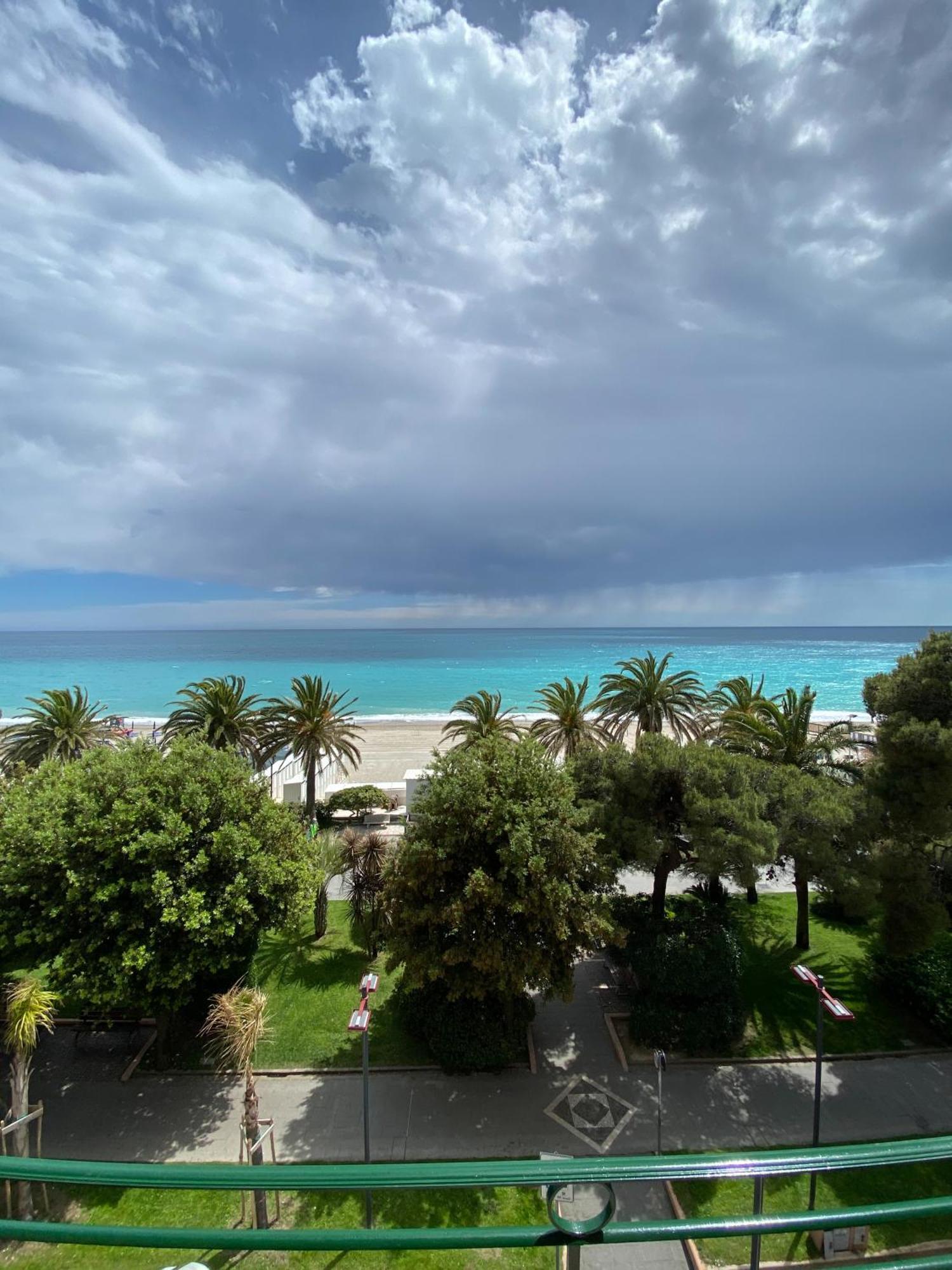 Hotel Alba Chiara Finale Ligure Kültér fotó