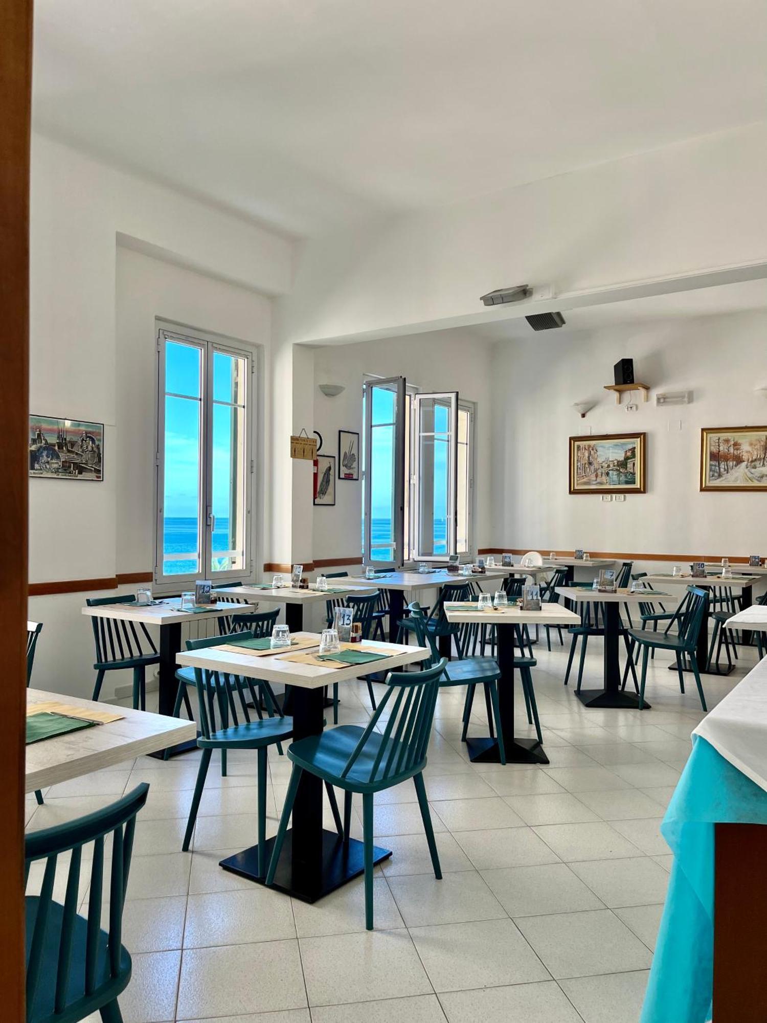 Hotel Alba Chiara Finale Ligure Kültér fotó